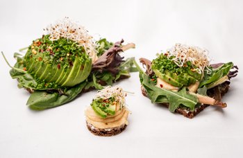 Nybroe Smörrebröd - Avocado & Hummus