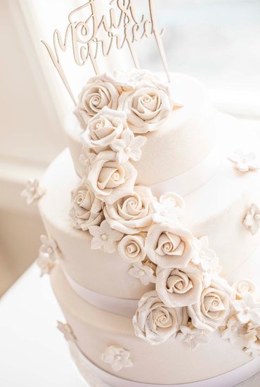Rosenborg bakeri - Bryllupskake Blomsterdryss 3 etg.