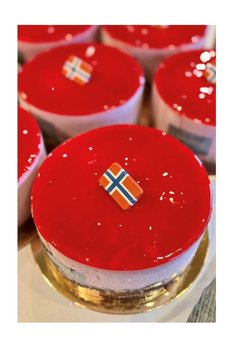 Rosenborg bakeri - Bringebærkake 