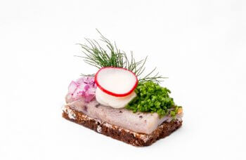 Nybroe Smörrebröd - Christiansøpigens sild - snitt