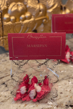 Brogyllen - Små marsipan tomtar i påse 