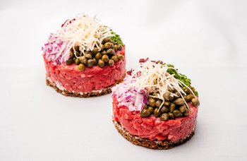 Nybroe Smörrebröd - Råbiff med det hele
