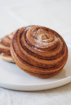 Vaaland Dampbakeri & Conditori - Kanelbollens dag  - kanelsnurrer/skillingsboller