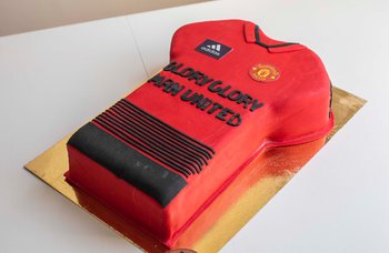 Rosenborg bakeri - Draktkake - velg klubb!