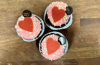 Den Glade Baker - Kjærlighets cupcakes