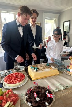 Den Glade Baker - Konfirmasjonskake